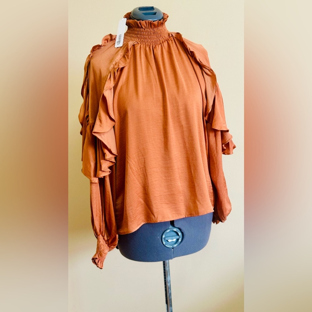 NWT  glam Bronze Age Vintage Peasant Top